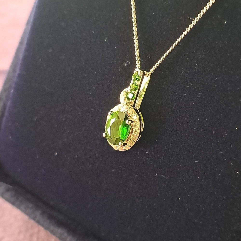 Chrome Diopside & White Zircon Pendant 18" Chain Necklace. - Picture 5 of 6
